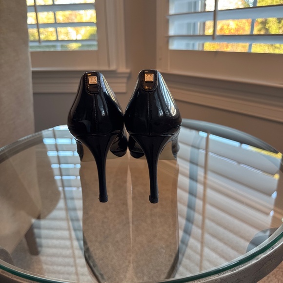 Black pump - Picture 3 of 3